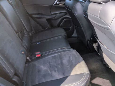 Used 2024 Mitsubishi Outlander SE image 21