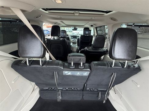Used 2018 Chrysler Pacifica Limited w/ Advanced Safetytec Group FWD image 20