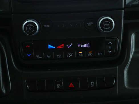 Used 2024 RAM ProMaster 2500 w/ Convenience Group FWD image 20