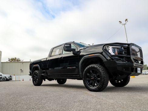 Used 2024 GMC Sierra 2500 AT4 w/ AT4 Premium Plus Package AWD/4WD image 7