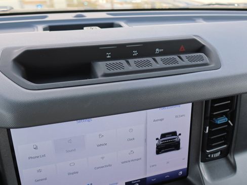 Certified 2024 Ford Bronco Black Diamond image 25