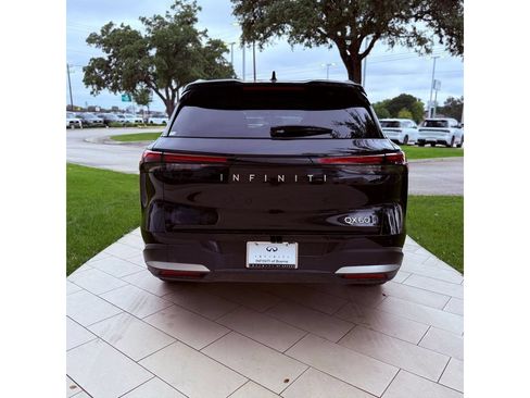 Certified 2026 INFINITI QX60 Luxe FWD image 6