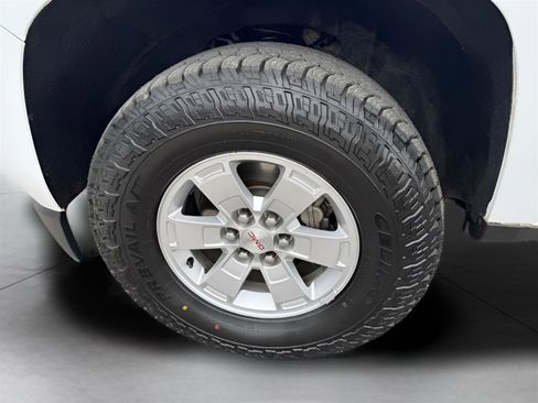 Used 2017 GMC Canyon 4x4 Extended Cab w/ Convenience Package image 28