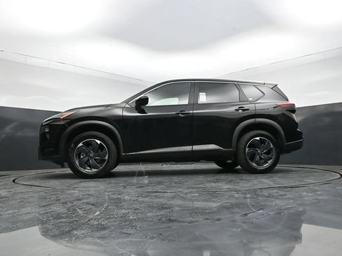 Used 2025 Nissan Rogue SV AWD/4WD image 40
