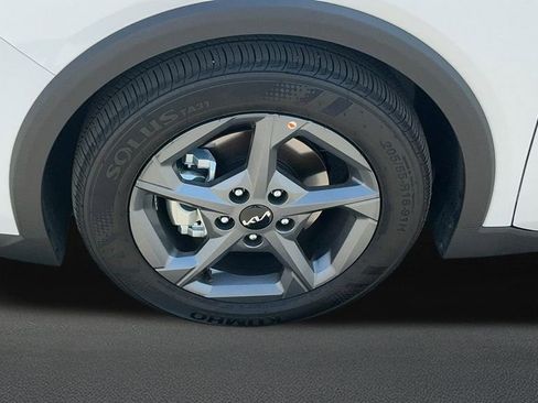 Certified 2025 Kia K4 LXS image 10