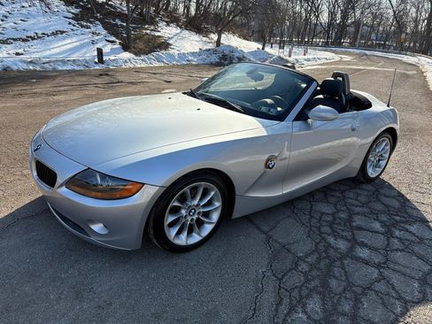 Used 2004 BMW Z4 2.5i image 13
