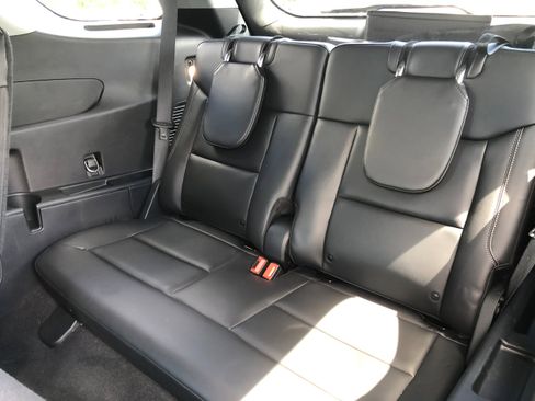 Certified 2023 Ford Explorer XLT w/ Equipment Group 202A image 10