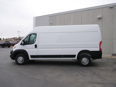 New 2026 RAM ProMaster 2500 w/ Convenience Group image 3