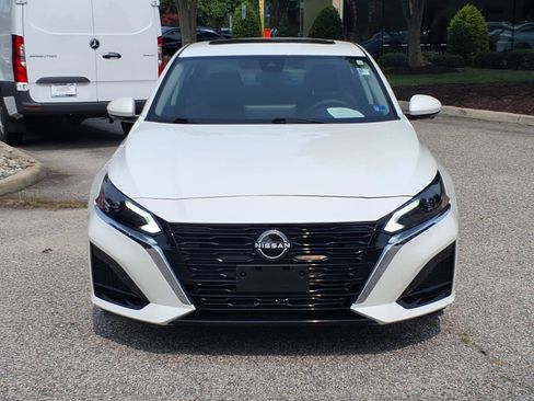 Used 2023 Nissan Altima 2.5 SL FWD image 2