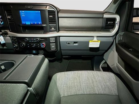 New 2026 Ford F250 XLT w/ FX4 Off-Road Package image 25