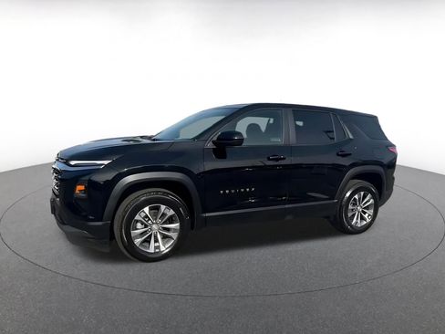 Used 2025 Chevrolet Equinox LT image 8