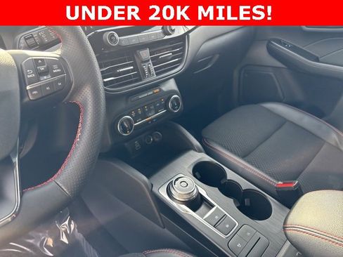 Used 2025 Ford Escape ST-Line image 18