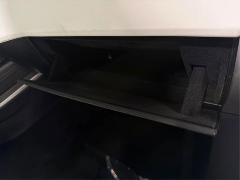 Used 2022 Tesla Model X Plaid image 34