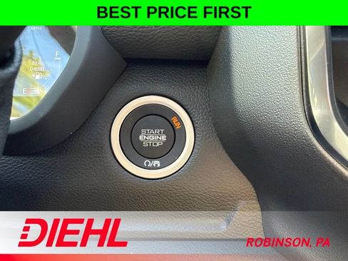 New 2026 RAM 3500 Laramie AWD/4WD image 32