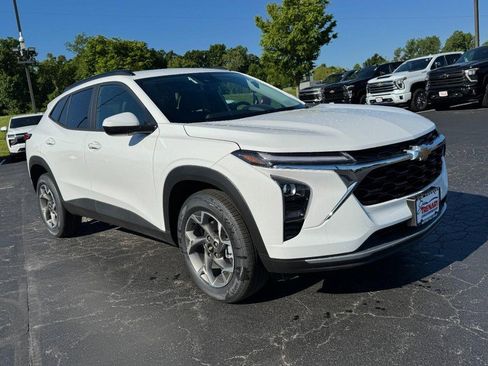 New 2026 Chevrolet Trax LT w/ Driver Confidence Package FWD image 26