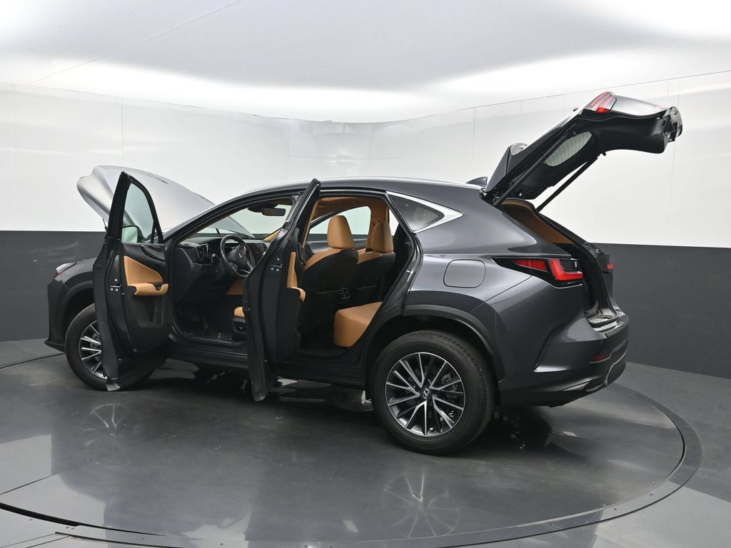 Used 2025 Lexus NX 250 FWD w/ Accessory Package (Z2) image 39