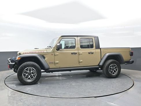 Used 2025 Jeep Gladiator Rubicon w/ Convenience Group AWD/4WD image 4