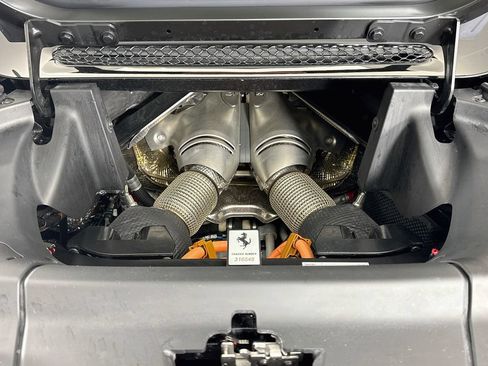 Used 2025 Ferrari 296 GTS RWD image 5