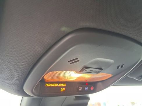 Used 2025 Buick Envista Sport Touring w/ Convenience I Package FWD image 27