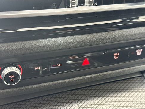 Used 2023 BMW 230i xDrive Coupe w/ Premium Package image 18