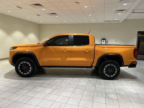 Used 2026 GMC Canyon AT4 w/ AT4 Premium Package AWD/4WD image 2