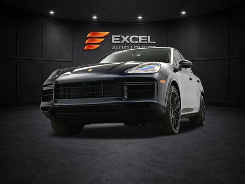 Used 2021 Porsche Cayenne Turbo w/ Premium Package Plus image 56