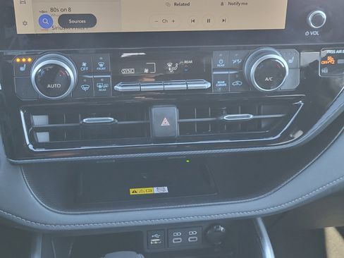 Used 2025 Toyota Highlander XSE image 31