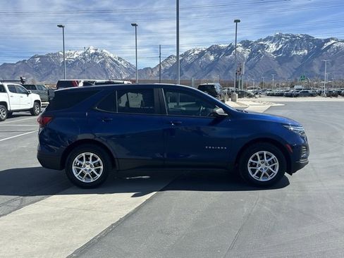 Used 2022 Chevrolet Equinox LS image 26