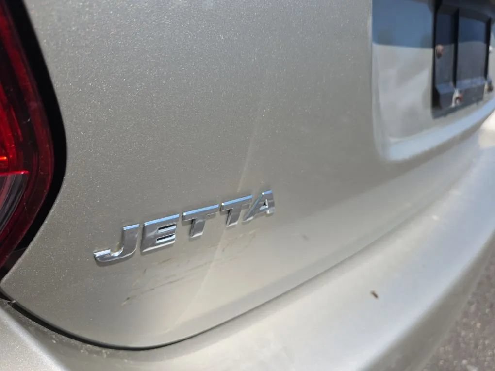 Used 2013 Volkswagen Jetta SE FWD image 11