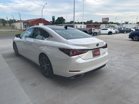 Used 2022 Lexus ES 350 w/ Premium Package FWD image 3