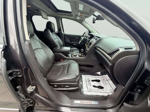 Used 2014 GMC Acadia Denali AWD/4WD image 32