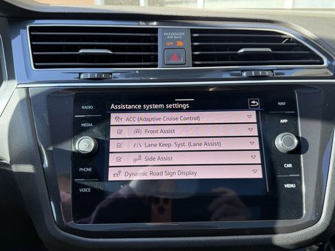 Used 2024 Volkswagen Tiguan SEL R-Line image 24