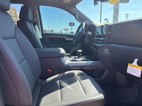 New 2026 Chevrolet Silverado 1500 LTZ w/ LTZ Premium Package AWD/4WD image 32