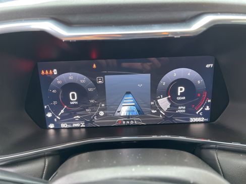 Used 2024 GMC Canyon Elevation w/ Elevation Premium Package image 6