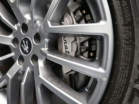 Used 2024 Maserati Grecale GT image 50