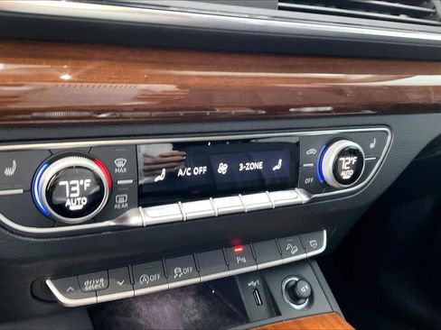 Used 2022 Audi Q5 2.0T Premium w/ Convenience Package image 30