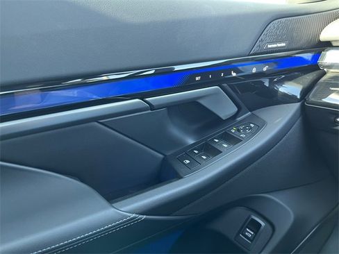 Certified 2025 BMW i5 xDrive40 w/ Premium Package image 25