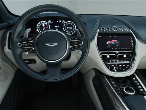 Used 2022 Aston Martin DBX AWD/4WD image 11