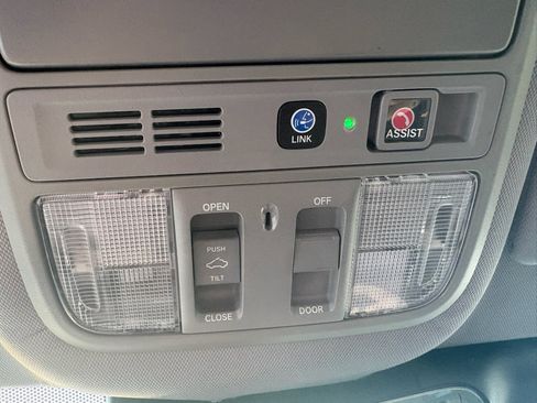 Certified 2020 Honda Accord Touring image 29