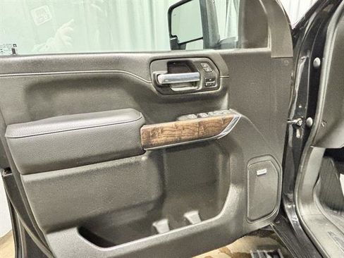 Certified 2023 GMC Sierra 3500 Denali w/ Denali Black Diamond Edition image 26