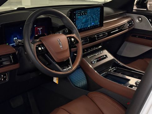 New 2026 Lincoln Aviator Reserve AWD/4WD image 24