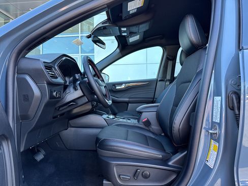 New 2026 Ford Escape ST-Line w/ Cold Weather Package image 4