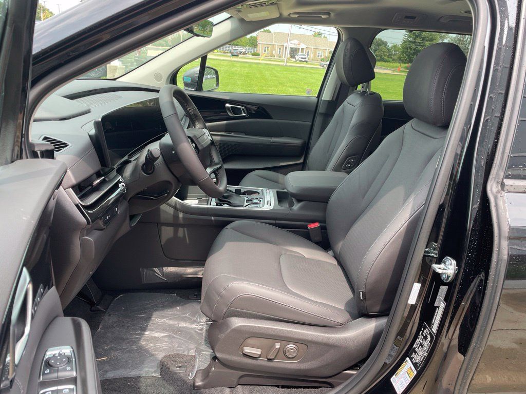 New 2027 Kia Carnival SX Prestige FWD image 8