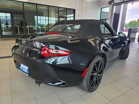 Used 2025 MAZDA MX-5 Miata Grand Touring RWD image 8