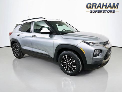 Used 2023 Chevrolet TrailBlazer ACTIV w/ Sun and Liftgate Package AWD/4WD image 1