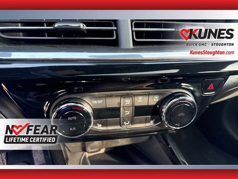 Used 2024 Chevrolet Trax RS w/ Sunroof Package image 33