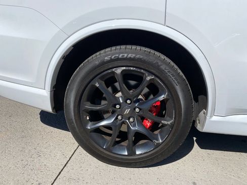 Used 2021 Dodge Durango R/T w/ Tow 'N Go Package AWD/4WD image 9