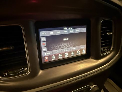 Used 2022 Dodge Charger SXT image 12