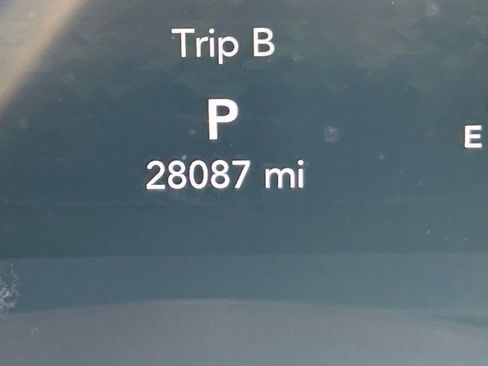 Used 2024 Jeep Wrangler Sahara w/ Technology Group image 40