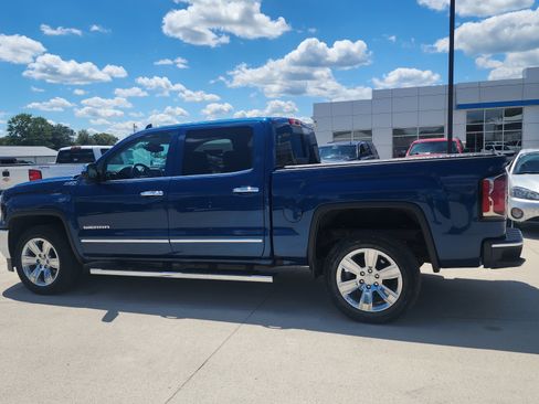 Used 2018 GMC Sierra 1500 SLT AWD/4WD image 8